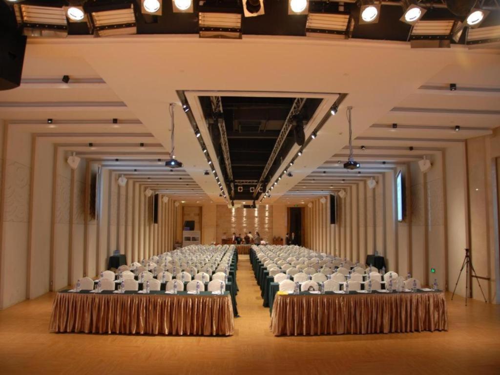 Huana Hotel Minhang Шанхай Экстерьер фото